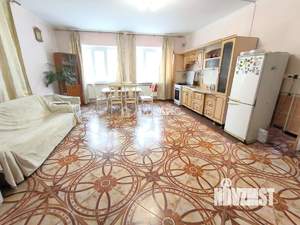 Дом 540м², 3-этажный, участок 8 сот.  