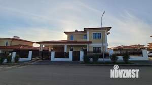 Дом 263м², 2-этажный, участок 10 сот.  