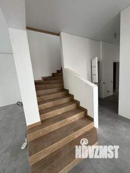 Дом 270м&sup2;, 2-этажный, участок 6 сот.  