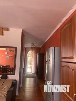 Дом 499м², 2-этажный, участок 10 сот.  