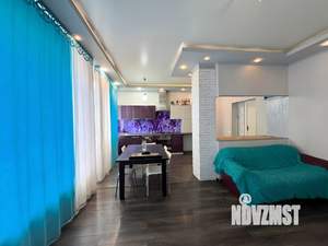 Дом 200м&sup2;, 2-этажный, участок 6 сот.  