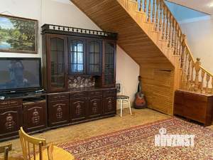 Дом 324м&sup2;, 2-этажный, участок 4 сот.  