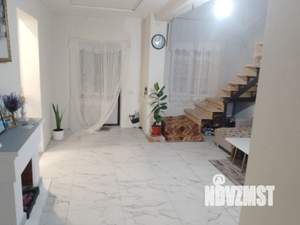 Дом 180м², 2-этажный, участок 5 сот.  