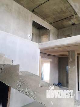 Дом 327м&sup2;, 2-этажный, участок 6 сот.  