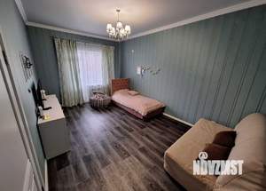 Дом 104м&sup2;, 2-этажный, участок 4 сот.  