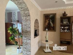 Дом 220м&sup2;, 2-этажный, участок 7 сот.  