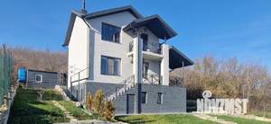 Дом 207м&sup2;, 3-этажный, участок 8 сот.  