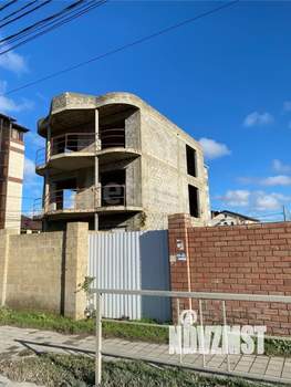 Дом 210м&sup2;, 3-этажный, участок 3 сот.  