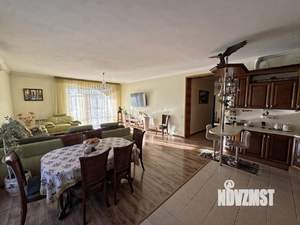 Дом 336м&sup2;, 2-этажный, участок 4 сот.  