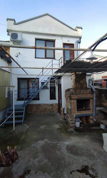 Дом 100м², 2-этажный, участок 2 сот.  