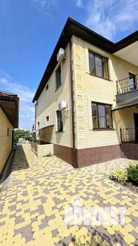 Дом 350м&sup2;, 2-этажный, участок 10 сот.  