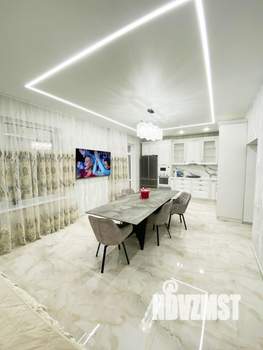 Дом 200м&sup2;, 2-этажный, участок 4 сот.  