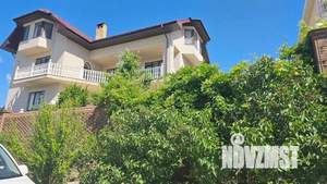 Дом 532м&sup2;, 3-этажный, участок 10 сот.  