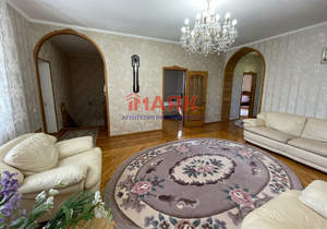 Дом 261м², 3-этажный, участок 3 сот.  