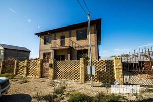 Дом 251м², 2-этажный, участок 10 сот.  