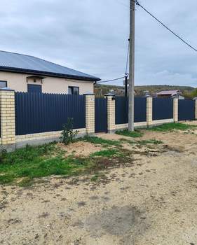 Дом 100м&sup2;, 1-этажный, участок 8 сот.  