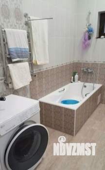 Дом 220м², 2-этажный, участок 6 сот.  