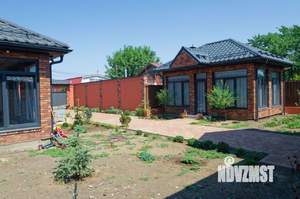 Дом 216м&sup2;, 2-этажный, участок 9 сот.  