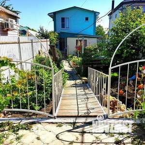 Дом 103м&sup2;, 2-этажный, участок 4 сот.  