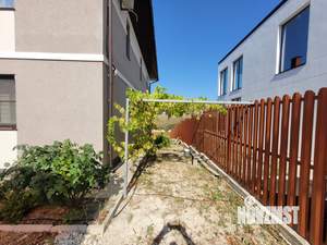 Дом 250м&sup2;, 2-этажный, участок 7 сот.  