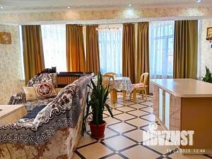 Дом 306м&sup2;, 2-этажный, участок 8 сот.  