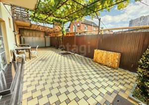 Дом 258м&sup2;, 3-этажный, участок 6 сот.  