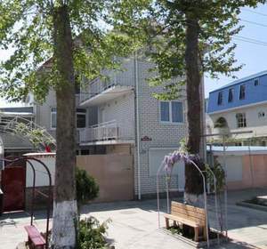 Дом 207м&sup2;, 3-этажный, участок 307 сот.  