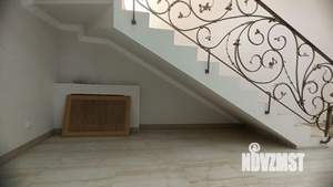 Дом 135м&sup2;, 2-этажный, участок 4 сот.  