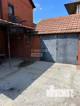 Дом 183м&sup2;, 2-этажный, участок 3 сот.  