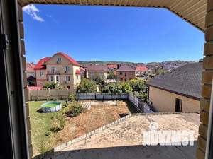 Дом 250м&sup2;, 3-этажный, участок 7 сот.  