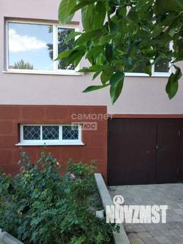 Дом 440м&sup2;, 3-этажный, участок 8 сот.  