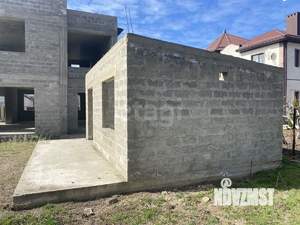 Дом 183м&sup2;, 2-этажный, участок 4 сот.  