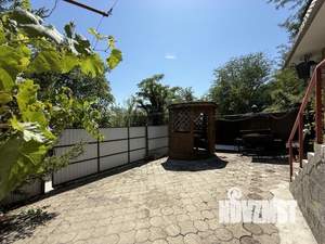 Дом 305м&sup2;, 2-этажный, участок 9 сот.  