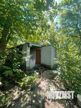 Дом 30м&sup2;, 2-этажный, участок 5 сот.  