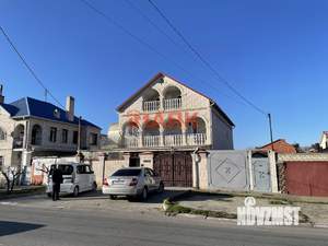 Дом 261м², 3-этажный, участок 3 сот.  