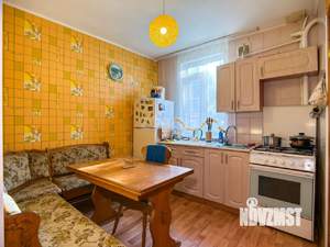 Дом 248м&sup2;, 3-этажный, участок 3 сот.  