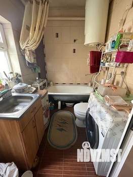 Дом 50м², 2-этажный, участок 6 сот.  