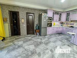 Дом 347м&sup2;, 2-этажный, участок 7 сот.  