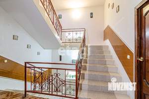 Дом 250м&sup2;, 3-этажный, участок 4 сот.  