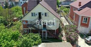 Дом 183м&sup2;, 3-этажный, участок 4 сот.  