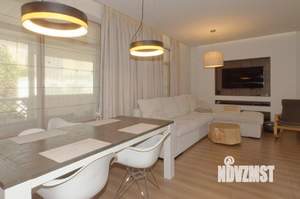 Дом 213м&sup2;, 2-этажный, участок 4 сот.  