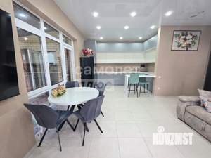 Дом 256м&sup2;, 2-этажный, участок 8 сот.  