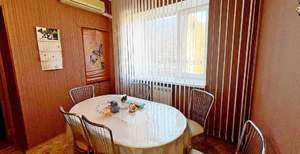 Дом 269м&sup2;, 2-этажный, участок 4 сот.  