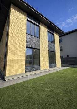 Дом 190м&sup2;, 2-этажный, участок 4 сот.  