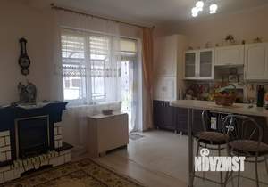 Дом 220м&sup2;, 2-этажный, участок 8 сот.  