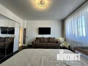 Дом 170м&sup2;, 2-этажный, участок 4 сот.  