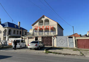 Дом 261м², 3-этажный, участок 3 сот.  