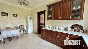 Дом 220м&sup2;, 2-этажный, участок 9 сот.  