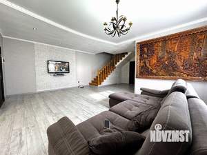 Дом 150м&sup2;, 2-этажный, участок 3 сот.  