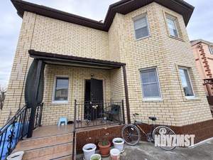 Дом 170м&sup2;, 2-этажный, участок 7 сот.  